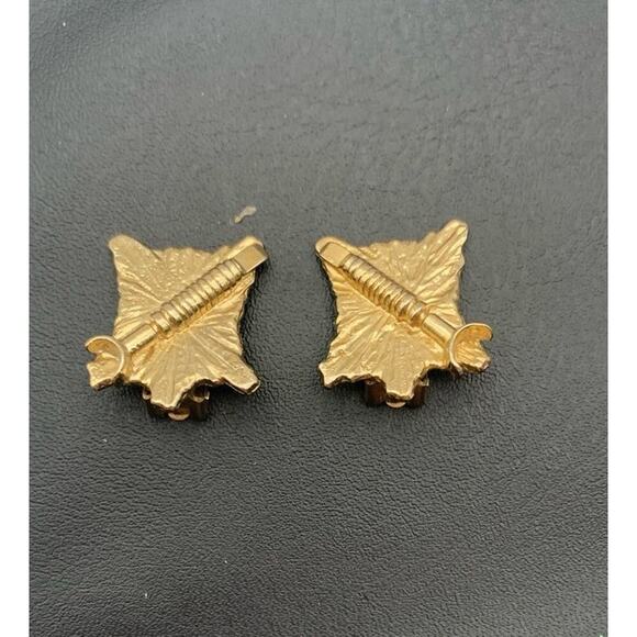 Vintage Rare Swoboda Clip On Earrings Gold Tone Signed - Picture 1 of 5